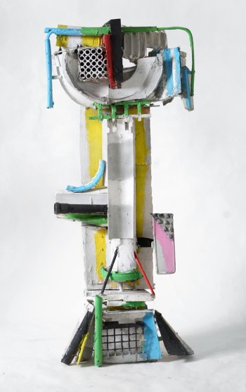 Nr. 47 Figur mit Raster  2021 versch. Mat. bemalt  120 x 50 x 50 cm