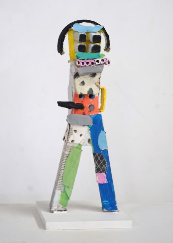 Nr. 80 Papier-Figur 2  2024 Papier bemalt 45 x 15 x 10 cm