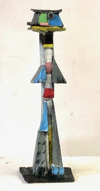 Nr. 21 Kleine Figur mit Kappe  Bronze bemalt 40 x 15 x 10 cm