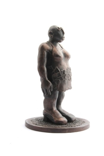 Nr. 2 Angerichtet V 2014 Bronze 27 x 18 x 18 cm